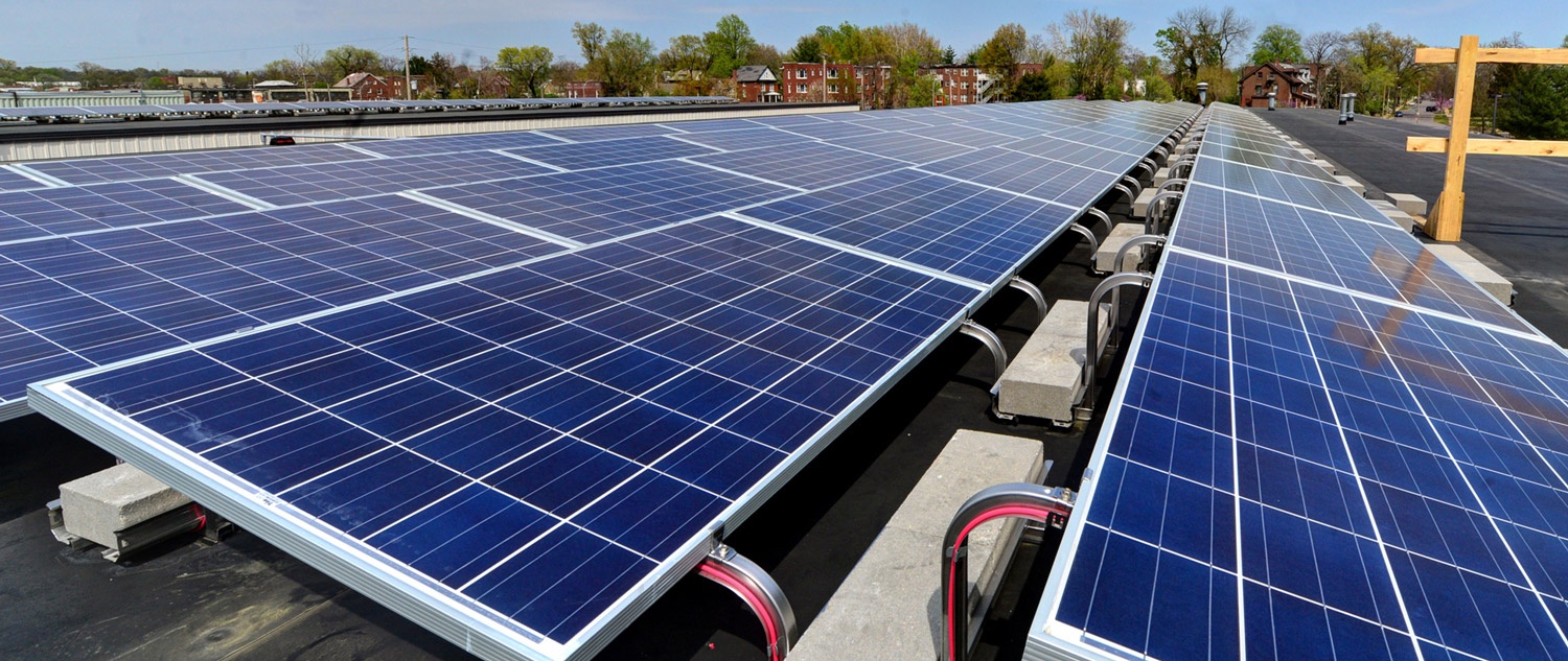 Tuile solaire photovoltaïque : ses avantages et ses inconvénients